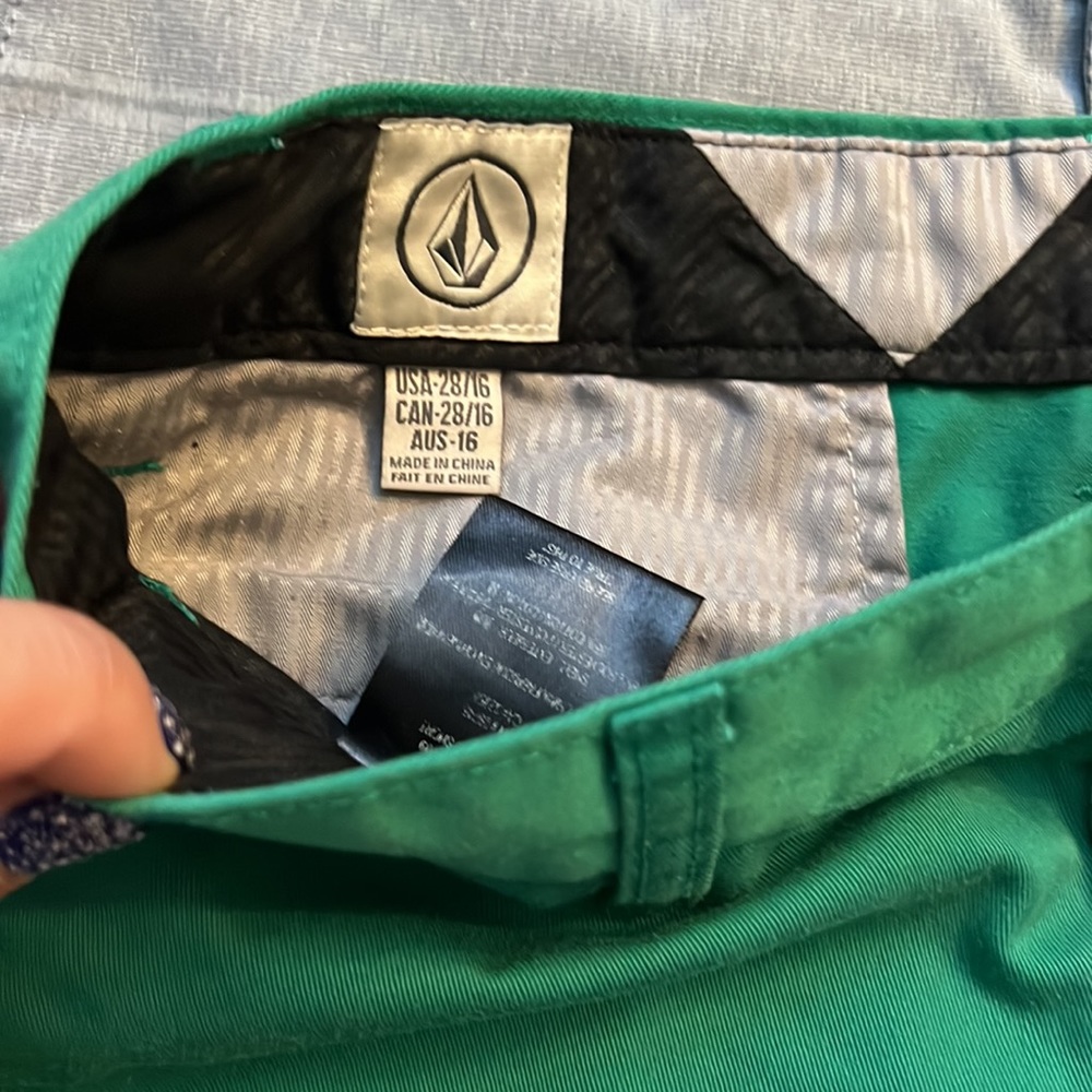 Volcom - Picture 4 of 12